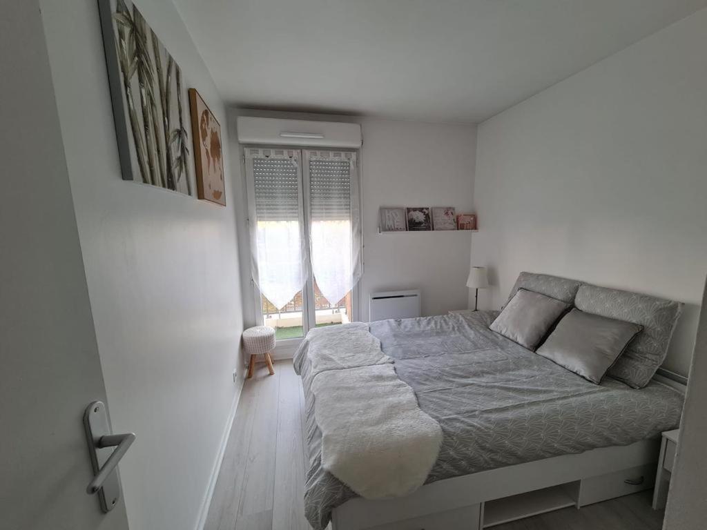 Eirene - Chessy Apartment Екстериор снимка